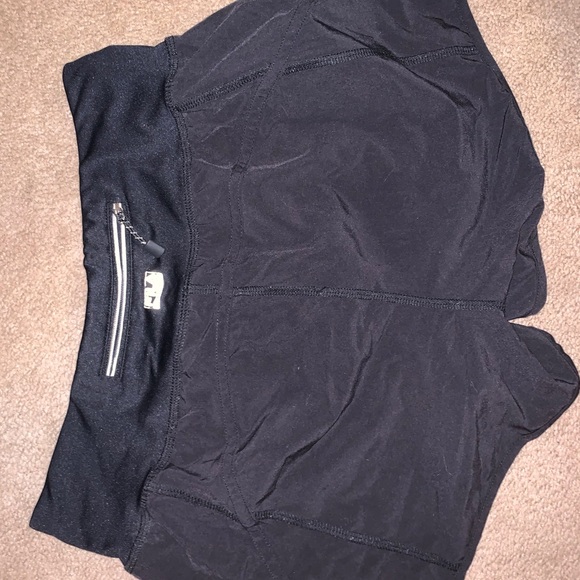 Black athletic shorts with liner - Picture 2 of 3